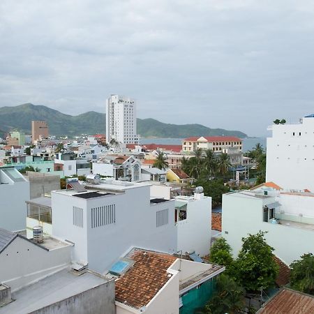 Dong Hai Hotel На Транг Екстериор снимка