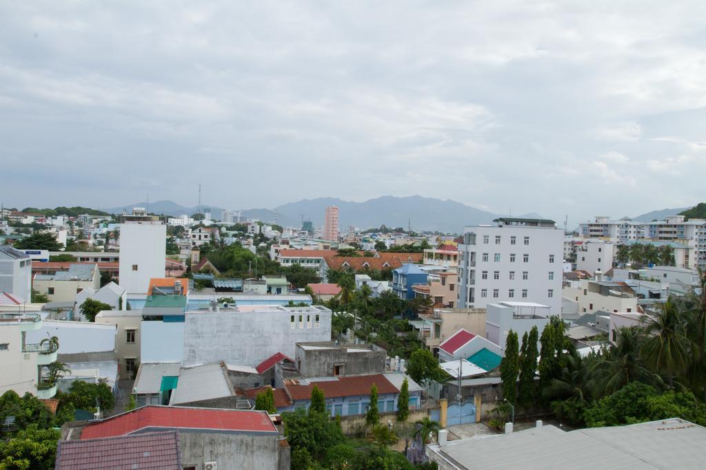 Dong Hai Hotel На Транг Екстериор снимка