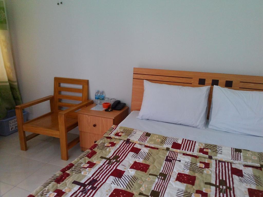 Dong Hai Hotel На Транг Екстериор снимка